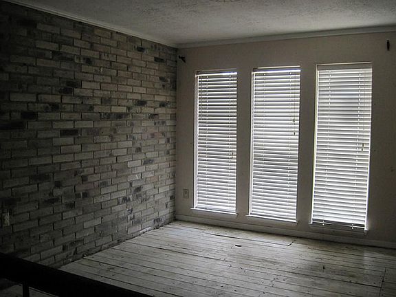 2nd image of 4215 Terlingua St