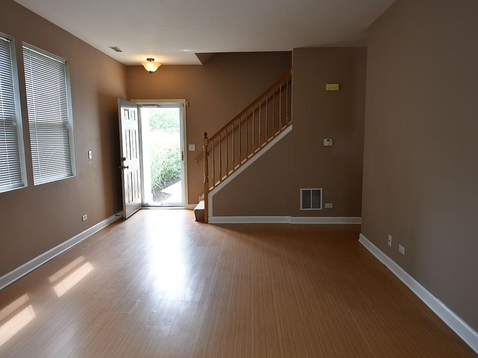 1st image of 4000 Blackstone Dr