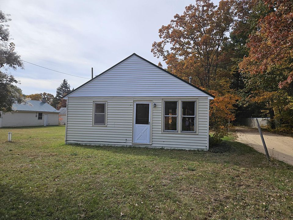 1st image of 8147 S 72nd Ave