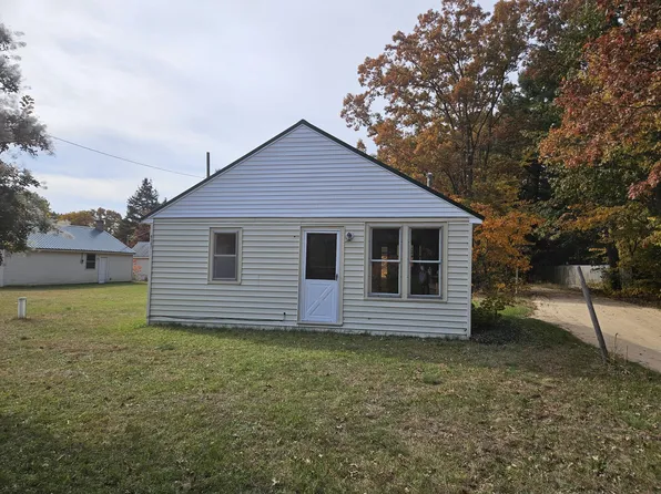 8147 S 72nd Ave, Montague, MI 49437
