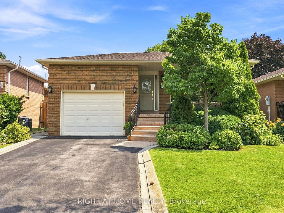 1st image of 39 Dante Ct