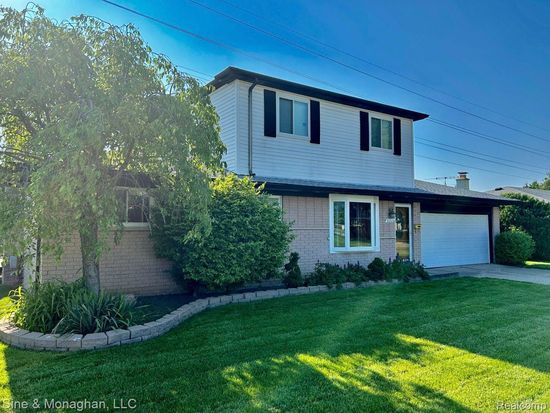 33323 McCoy Dr, Sterling Heights, MI 48312