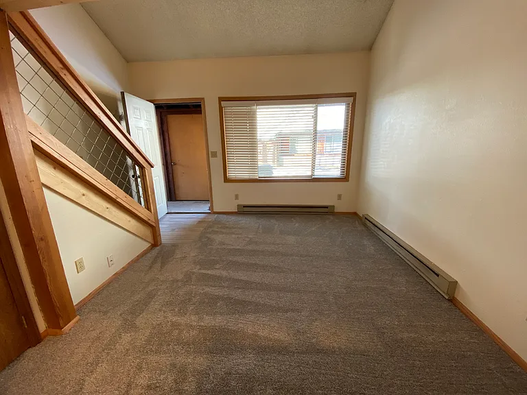 840 Weiss Cir #2 — Photo 2