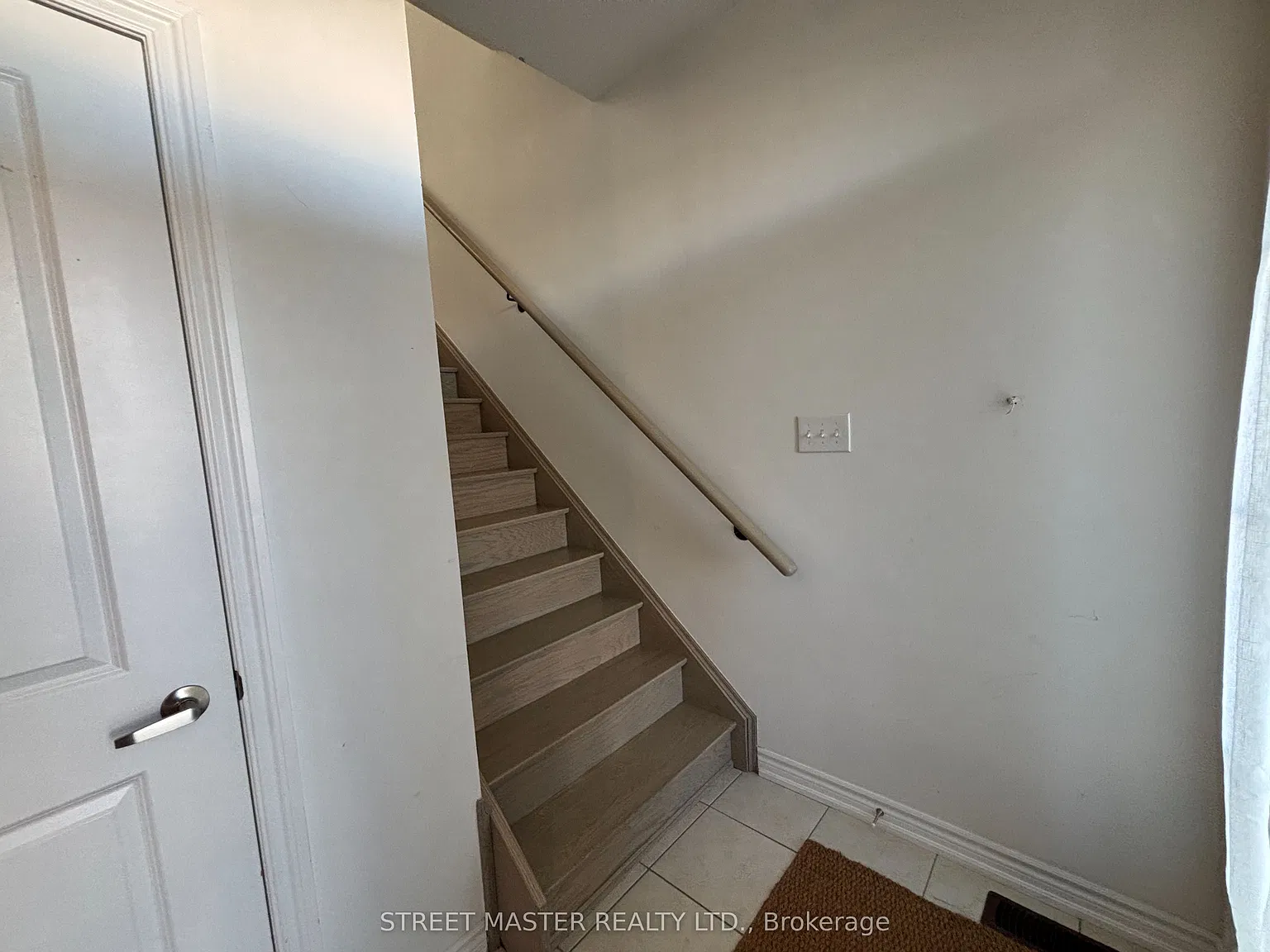 3 bed, $2,999 — Photo 2