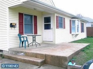 20 Robinson Dr, New Castle, DE 19720