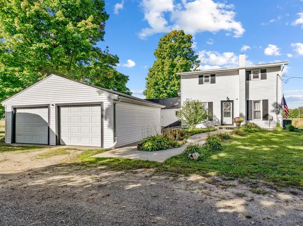 41297 County Road 380, Bloomingdale, MI 49026