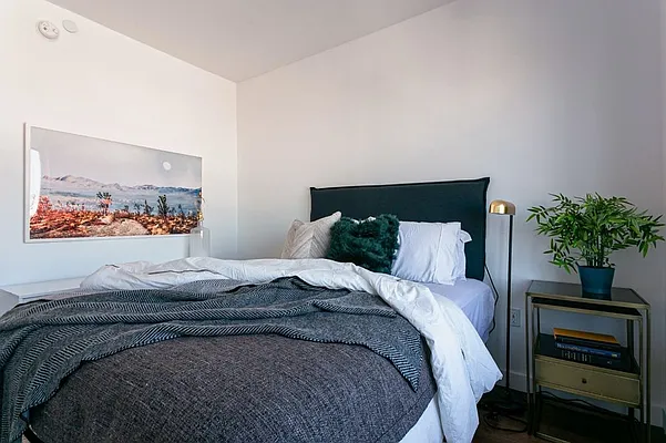 Rented by Clinton Management | media 105