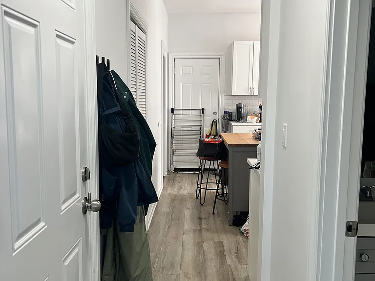 2333 W Superior St #3F — Photo 6