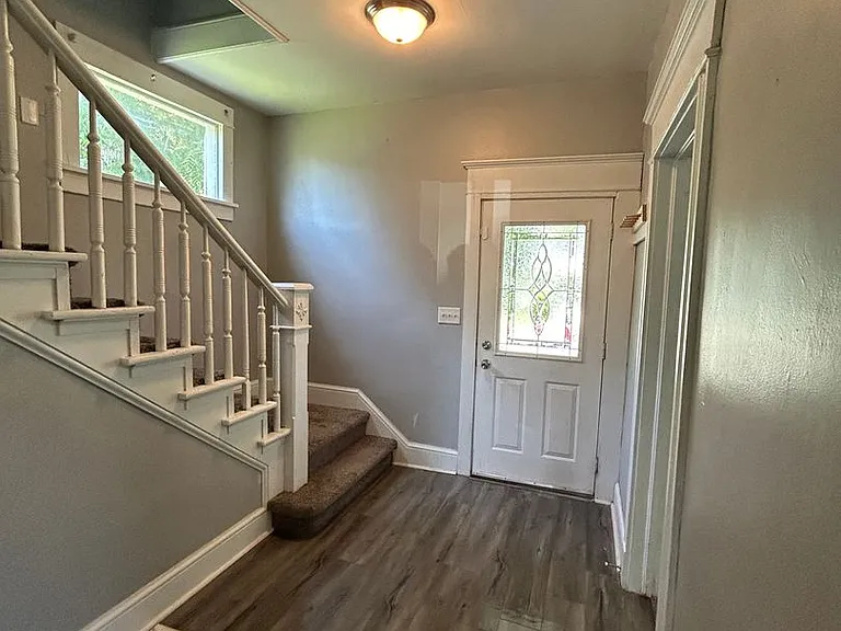 503 W 17th St — Photo 16