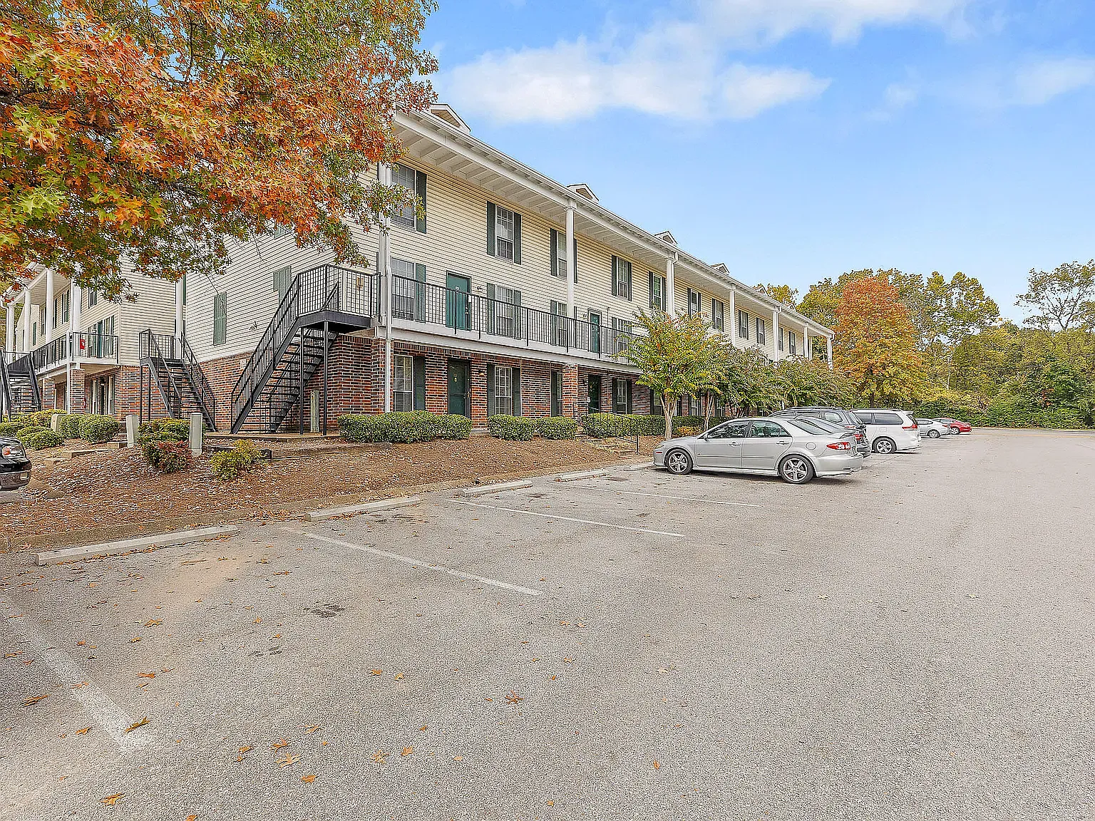 2 bed, 950 sqft, $1,250 — Photo 1