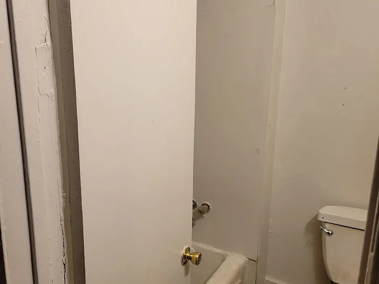 2800 Baltimore Ave — Photo 5