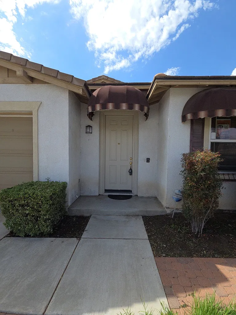 LCL Rental: Beautiful Spacious Single-Story Home — Photo 2