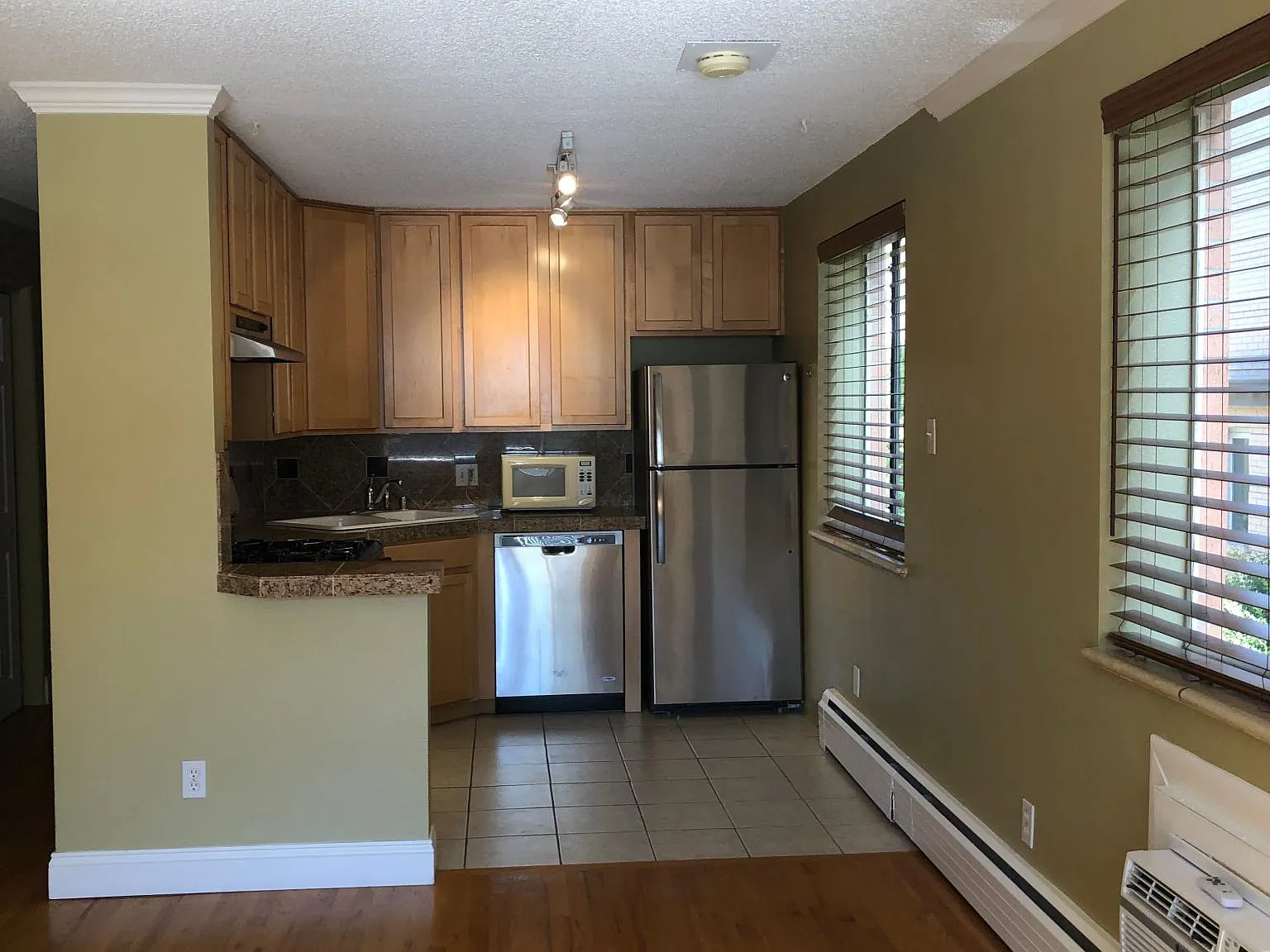 1 bed, 600 sqft, $1,309 — Photo 3