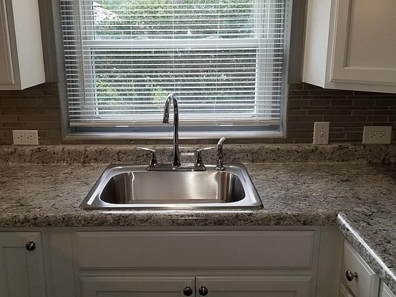 2nd image of 3707 Forest Ave #G