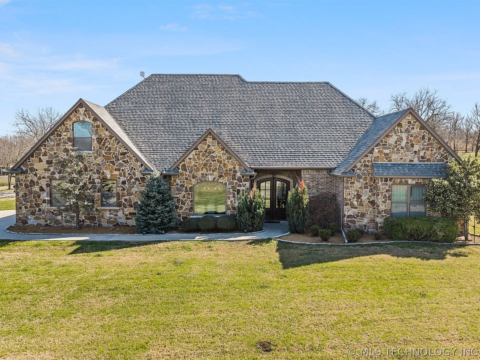 1st image of 1451 Gateway Rd