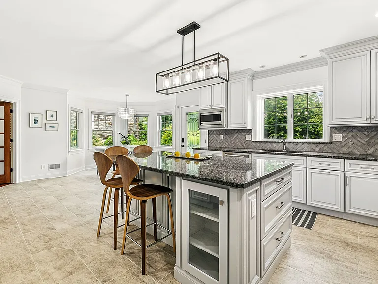 10 Nautilus Pl — Photo 6
