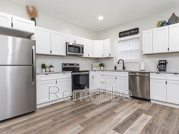 2nd image of 3860 Peru Rd
