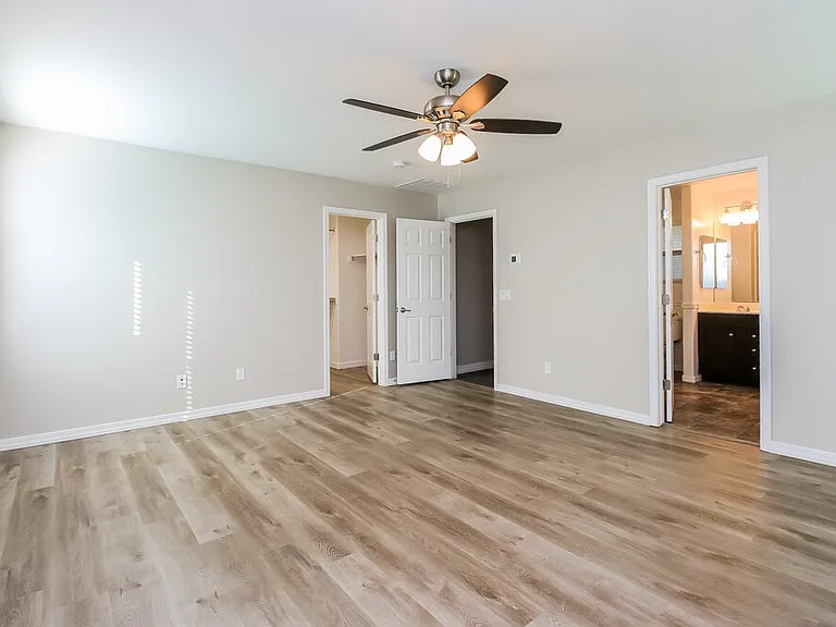 5637 E Alder Ave — Photo 12