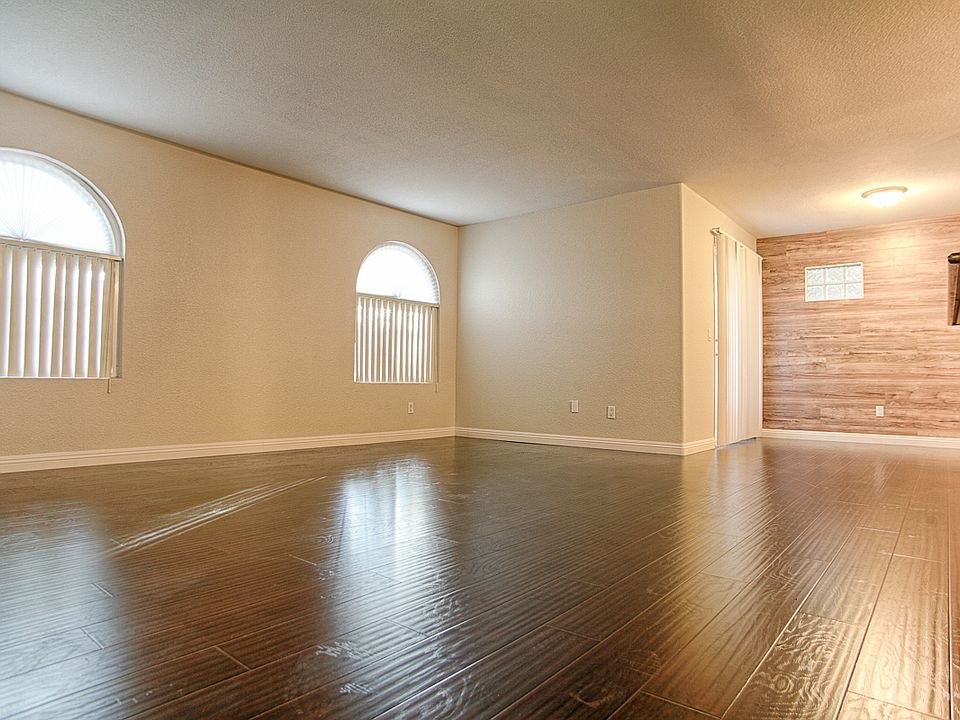 3145 E Flamingo #1100- 89121