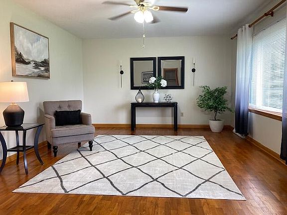 5th image of 281 Thelma Dr