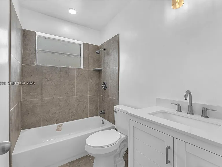 3750 SW 59th Ave #3 — Photo 6