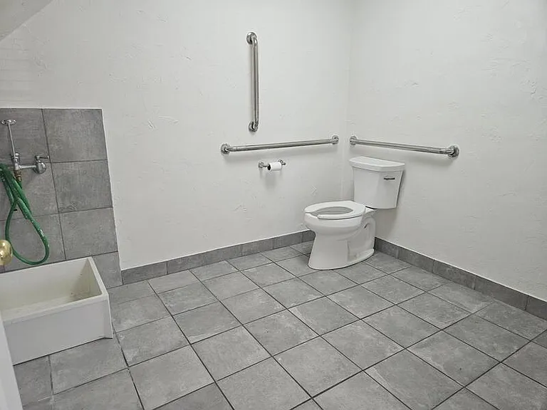 445 Broad St — Photo 11