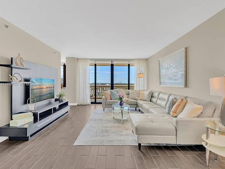 2000 Island Blvd #1203 — Photo 8