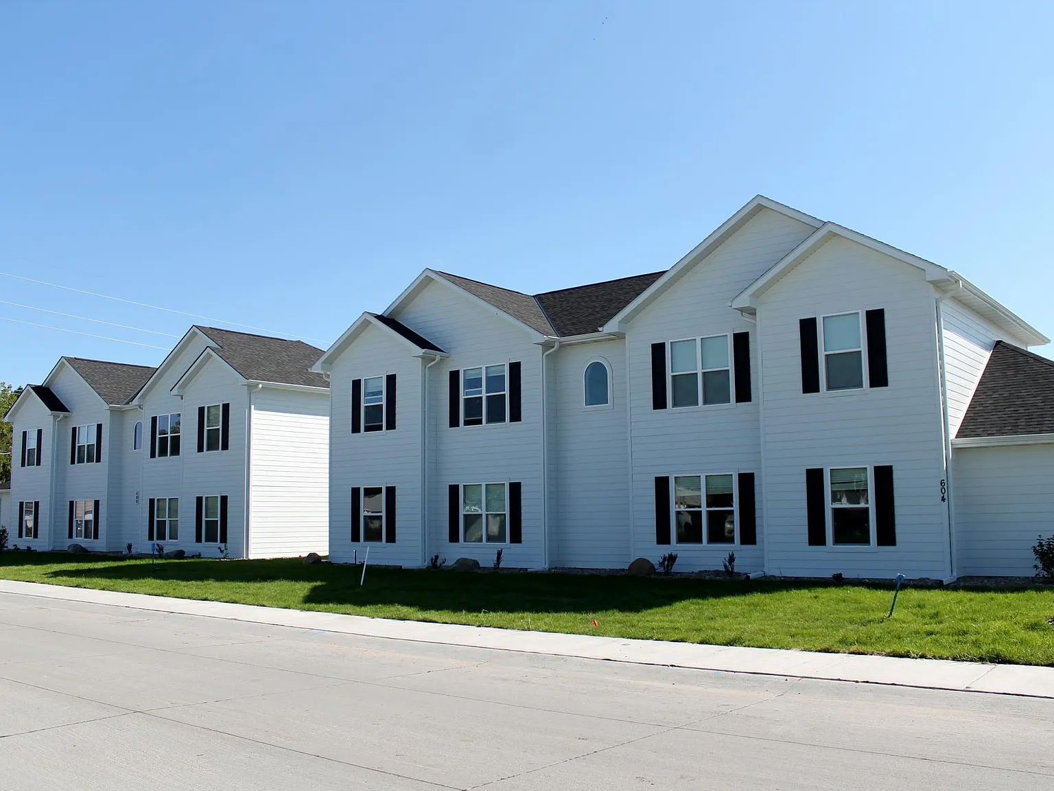 Prairie Heights Apartments — Photo 3