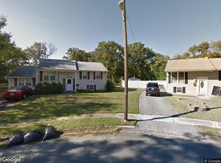 904 Palm Tree Cir, Glen Burnie, MD 21060