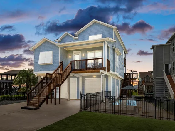 413 Jeanie Lynne Cir, Tiki Island, TX 77554