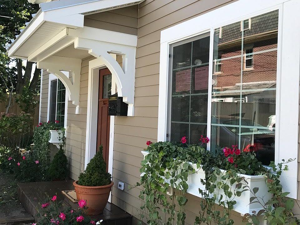 Classic Newport Cottage Style