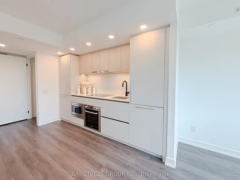 609 Sherbourne St #1409 — Photo 5