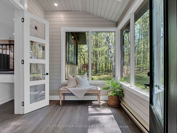 3rd image of 16 Millbrook Ridge Rd