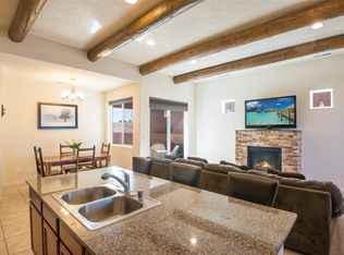 15 Calle Agua Clara, Santa Fe, NM 87508