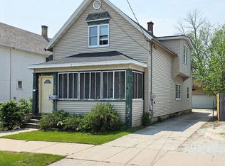 1212 S 12th St, Manitowoc, WI 54220