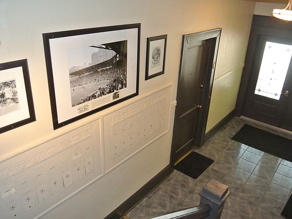 The building's welcoming foyer area