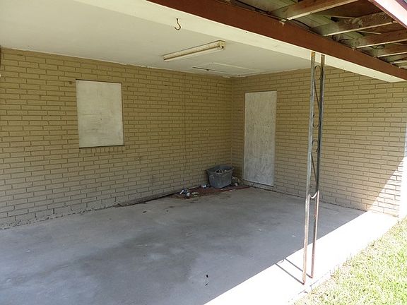 5th image of 243 Lindsey Cir