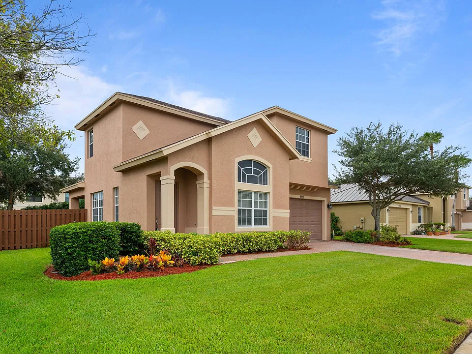 9951 E Verona Cir
