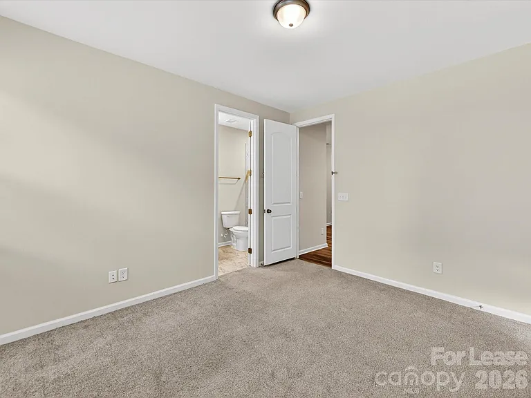 420 Burr St — Photo 7