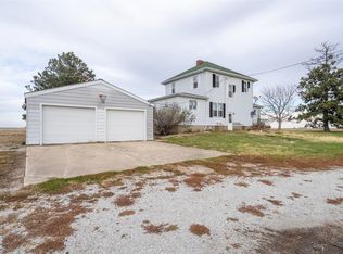 28234 N 1600 East Rd, Gridley, IL 61744