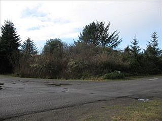 2nd image of 125 Ocean Lake Way SW
