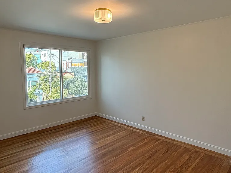 4441 Balboa St #4 — Photo 9