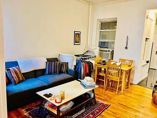 Rented by Bank Neary | media 16