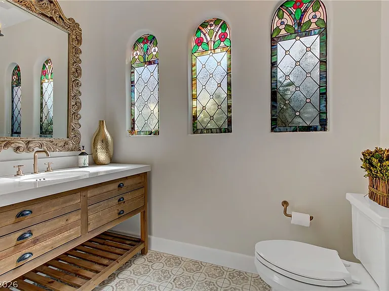8628 Scarsdale Dr — Photo 29