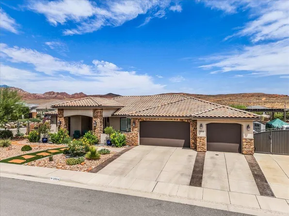 2054 N Red Sky Dr, Washington, UT 84780