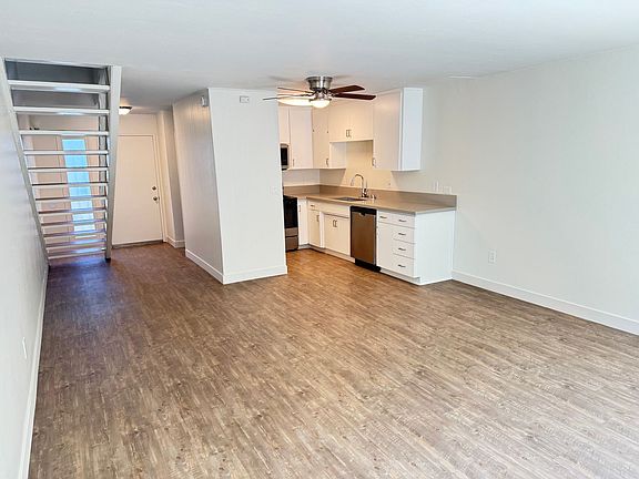 5th image of 345 N Batavia St APT 6