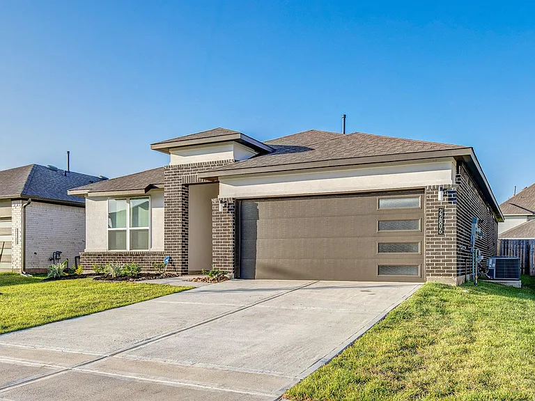 22806 Theodoli Dr — Photo 2