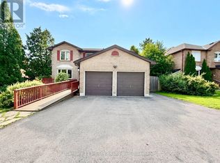 384 Leslie St, Whitby, ON L1N7H2