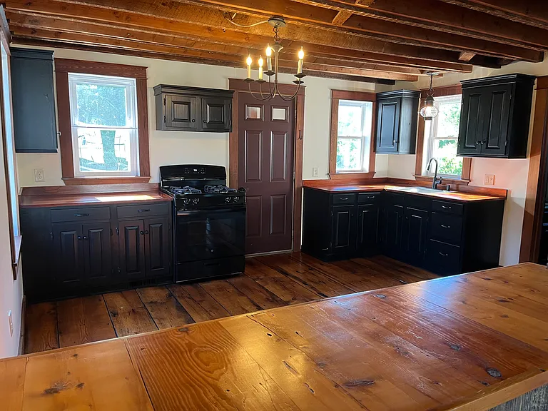 2996 Hebron Ave — Photo 3