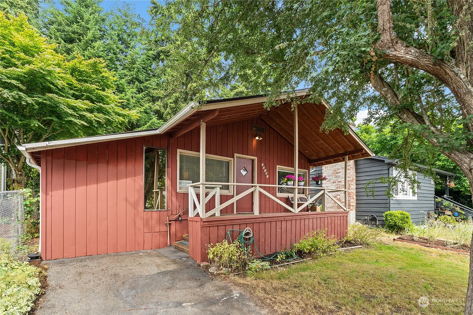 18957 Angeline Avenue NE photo 1